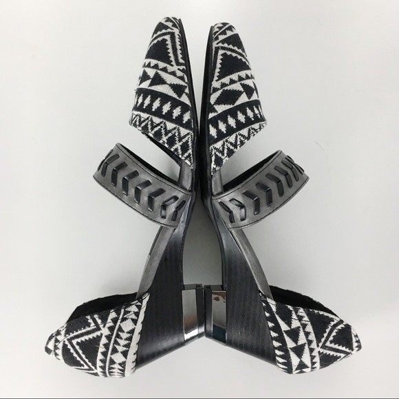 Size 6 Geometric Aztec Tribal Black White Grey Womens Low Wedge Heels Shoes - Picture 8 of 9